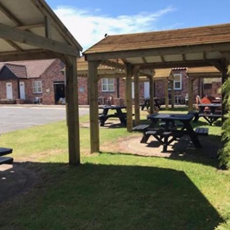 The Black Horse Inn Gainsborough Exterior photo