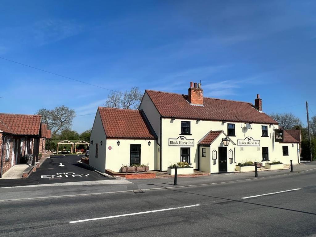 The Black Horse Inn Gainsborough Exterior photo